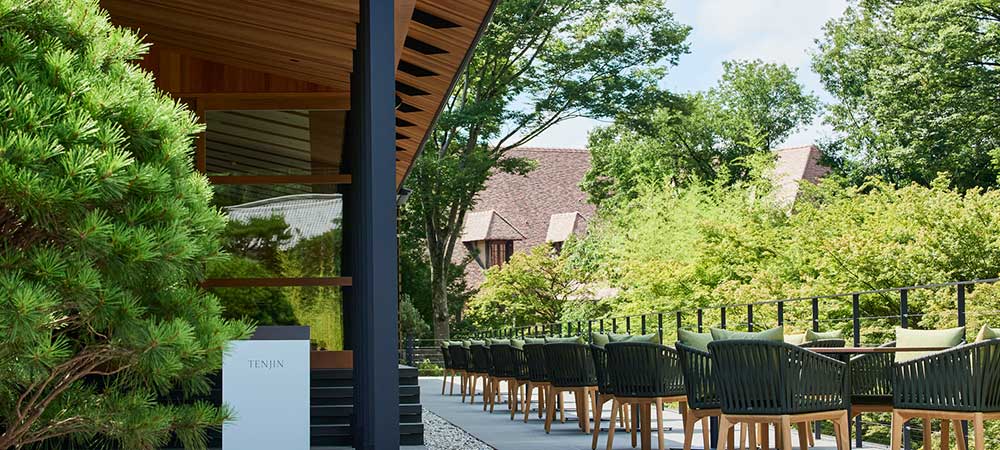 River side Champagne Garden