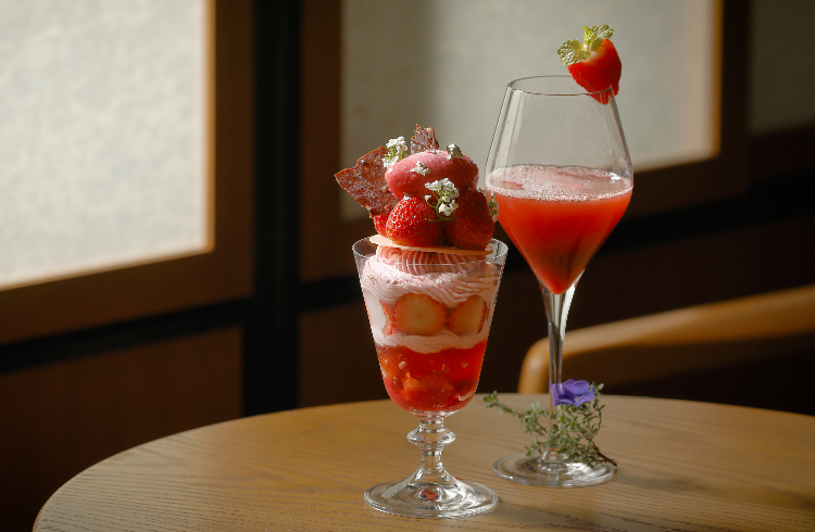 WEB予約限定プラン「京都産 苺 カカオ パフェ」＆苺のカクテル付き（2026年1月15日〜）